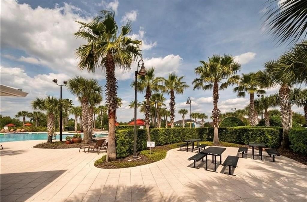 出租: $4,500 (4 贝兹, 2 浴室, 2680 平方英尺)