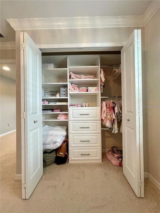 出租: $4,500 (4 贝兹, 2 浴室, 2680 平方英尺)