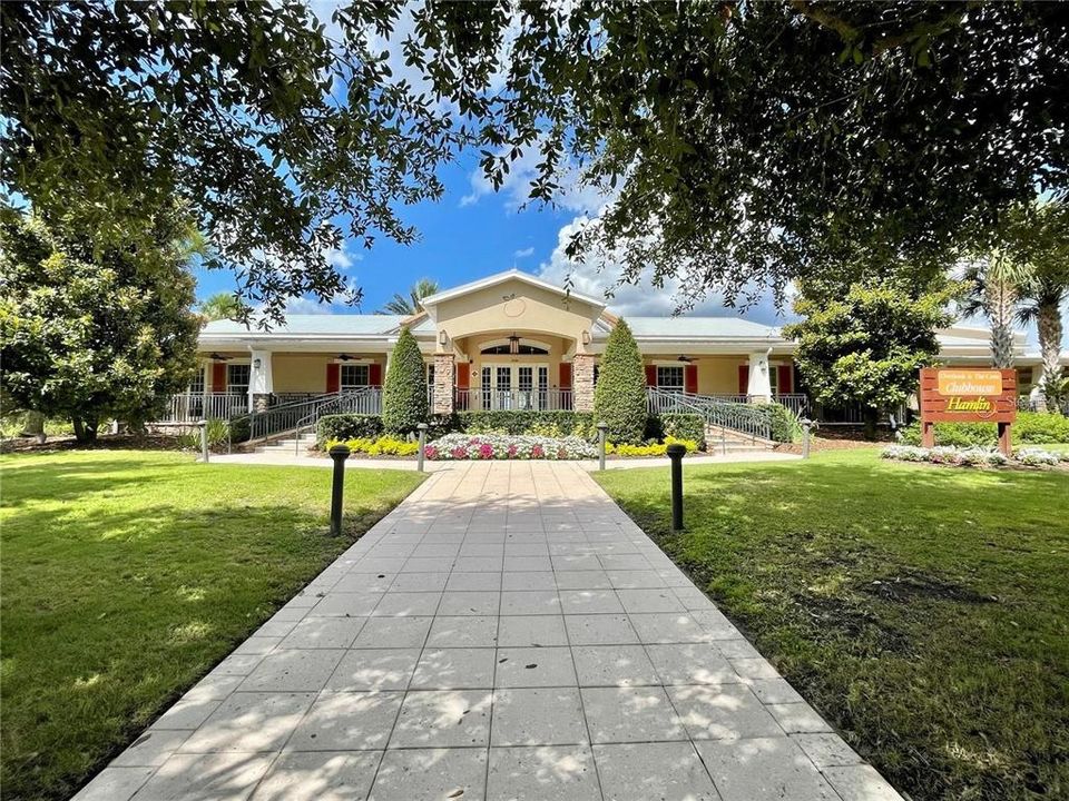 出租: $4,500 (4 贝兹, 2 浴室, 2680 平方英尺)