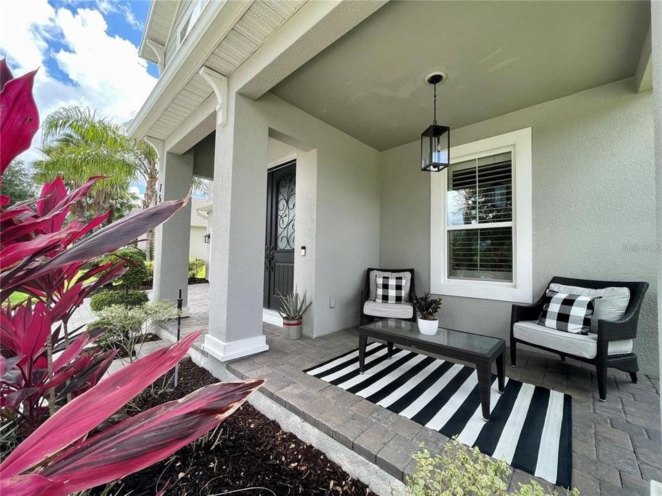 出租: $4,500 (4 贝兹, 2 浴室, 2680 平方英尺)