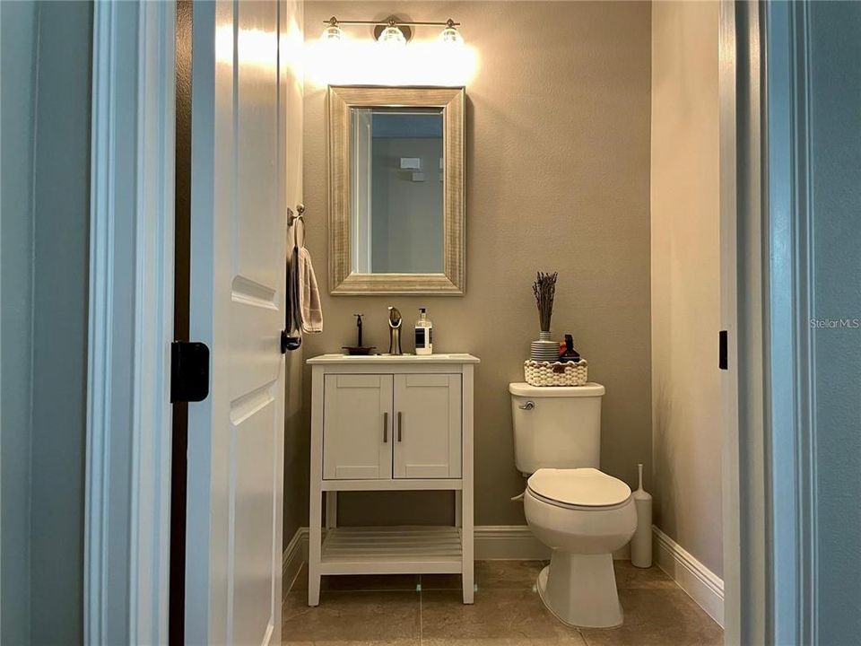 出租: $4,500 (4 贝兹, 2 浴室, 2680 平方英尺)