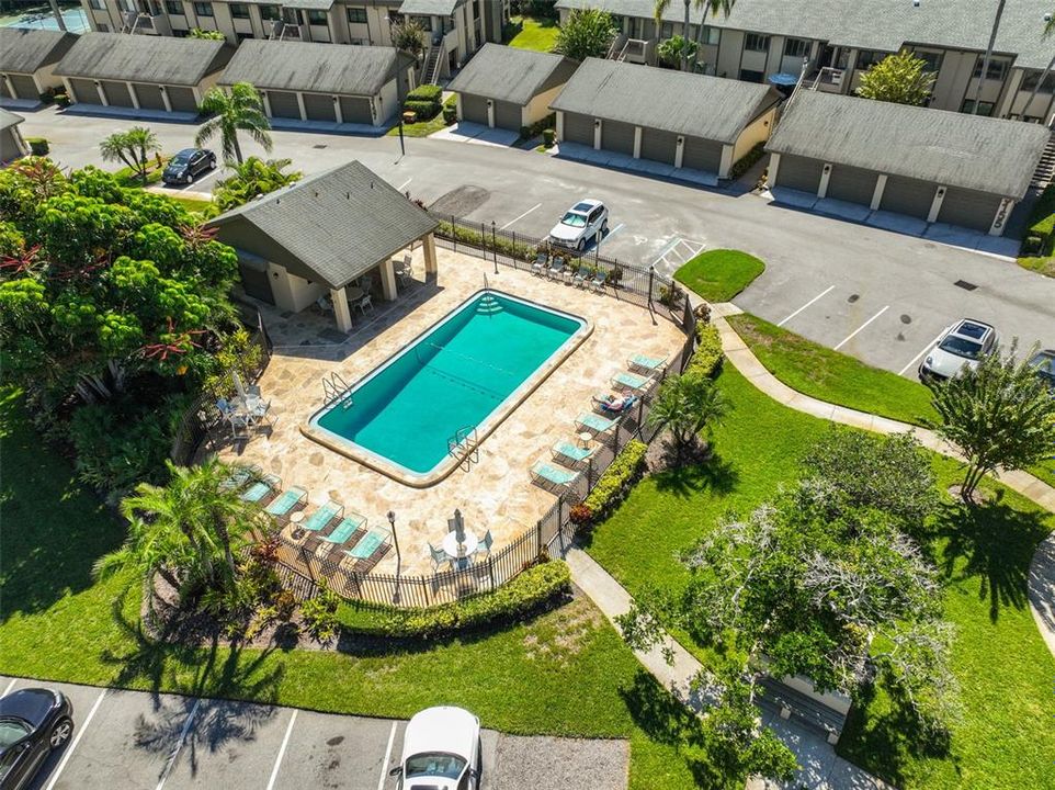 待售: $290,000 (2 贝兹, 2 浴室, 1226 平方英尺)