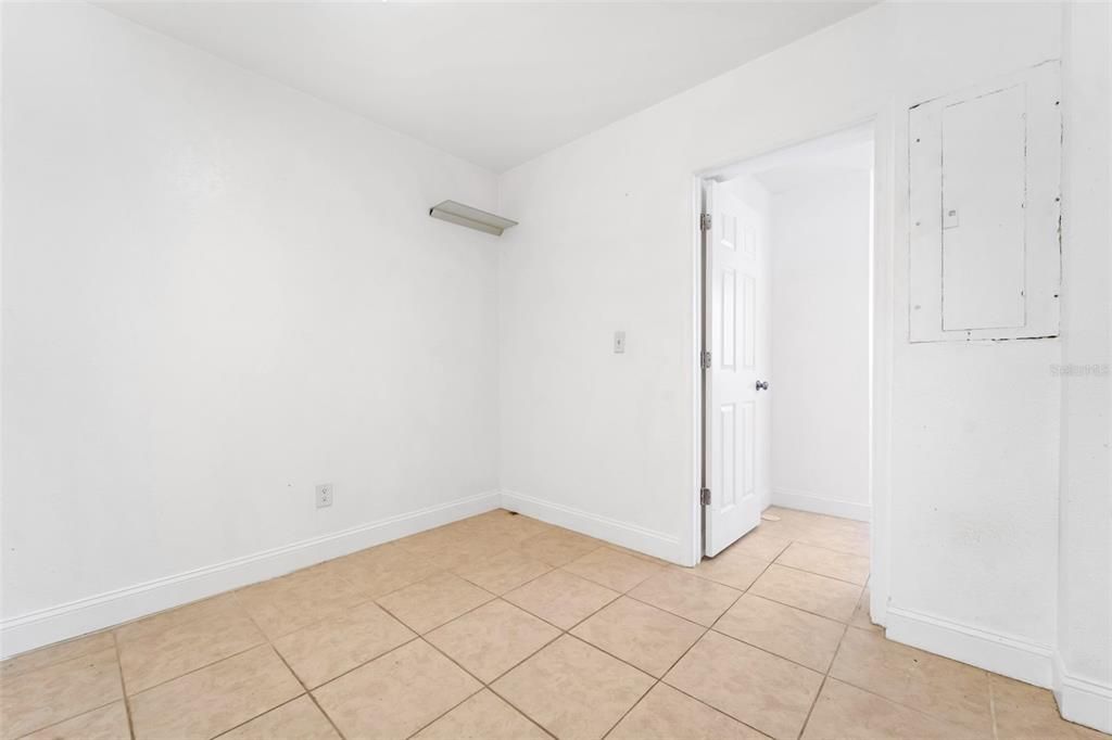 For Rent: $2,799 (2 beds, 1 baths, 1522 Square Feet)