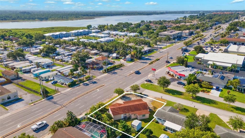 For Rent: $2,799 (2 beds, 1 baths, 1522 Square Feet)