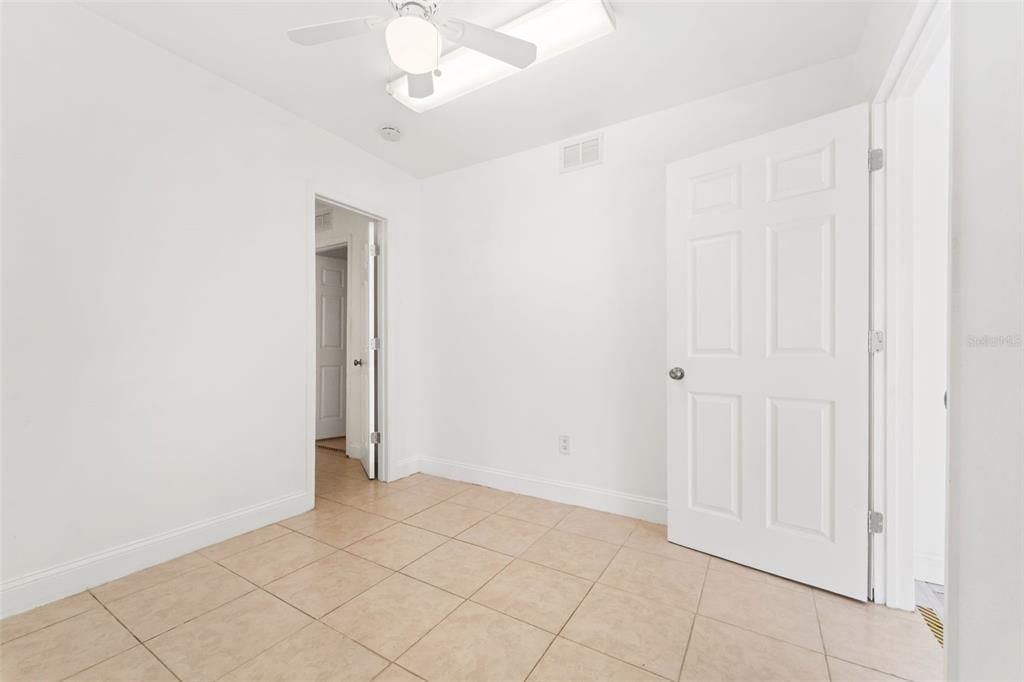 For Rent: $2,799 (2 beds, 1 baths, 1522 Square Feet)