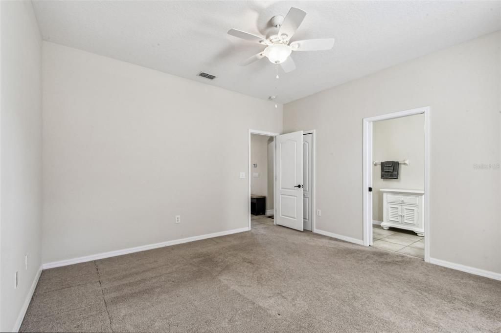 For Sale: $629,750 (5 beds, 3 baths, 3662 Square Feet)