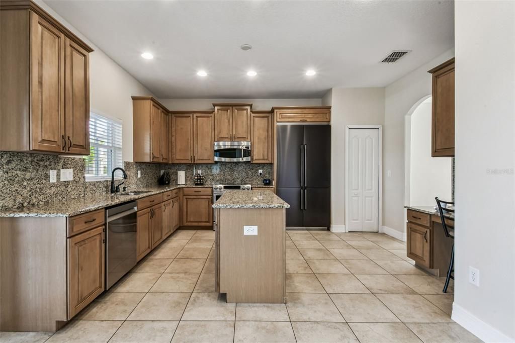 For Sale: $629,750 (5 beds, 3 baths, 3662 Square Feet)