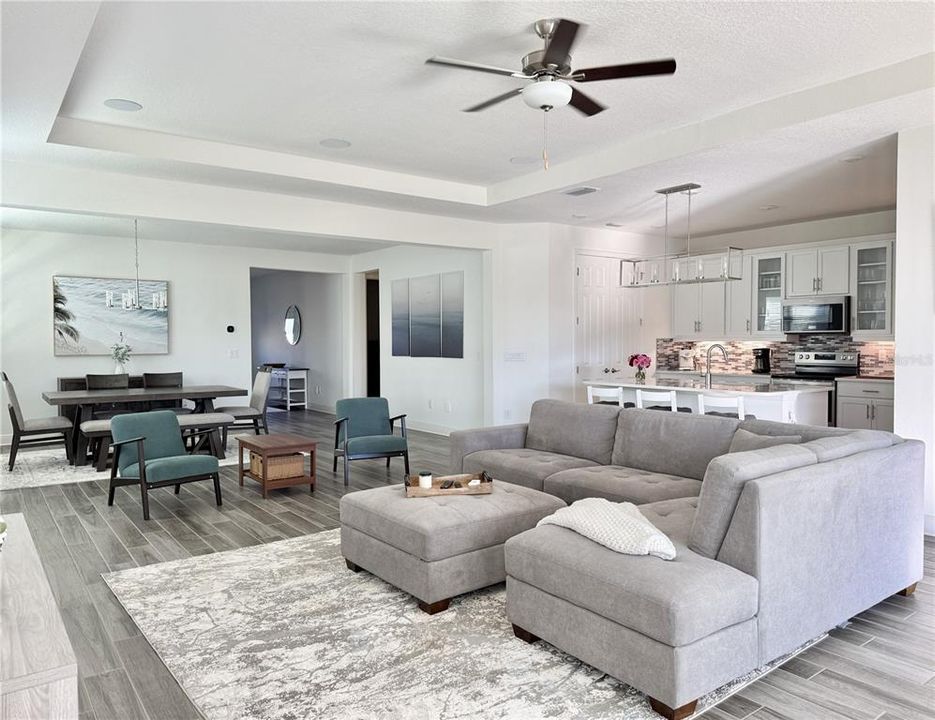 На продажу: $525,000 (4 спален, 3 ванн, 2332 Квадратных фут)