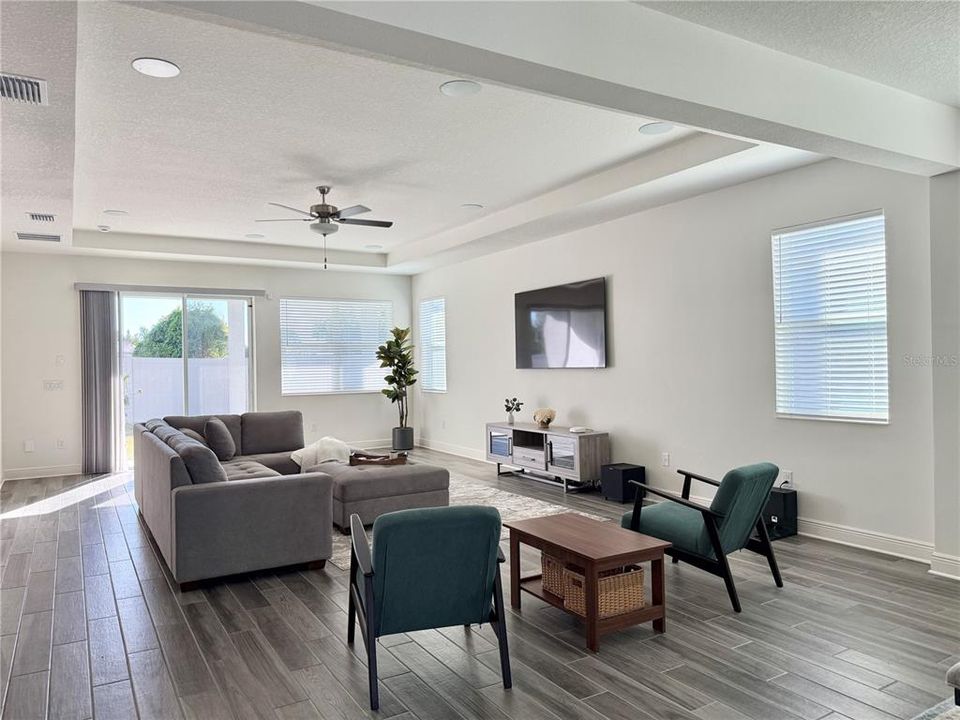 На продажу: $525,000 (4 спален, 3 ванн, 2332 Квадратных фут)