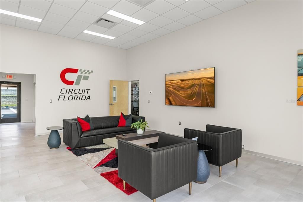 待售: $665,474 (1 贝兹, 1 浴室, 1401 平方英尺)