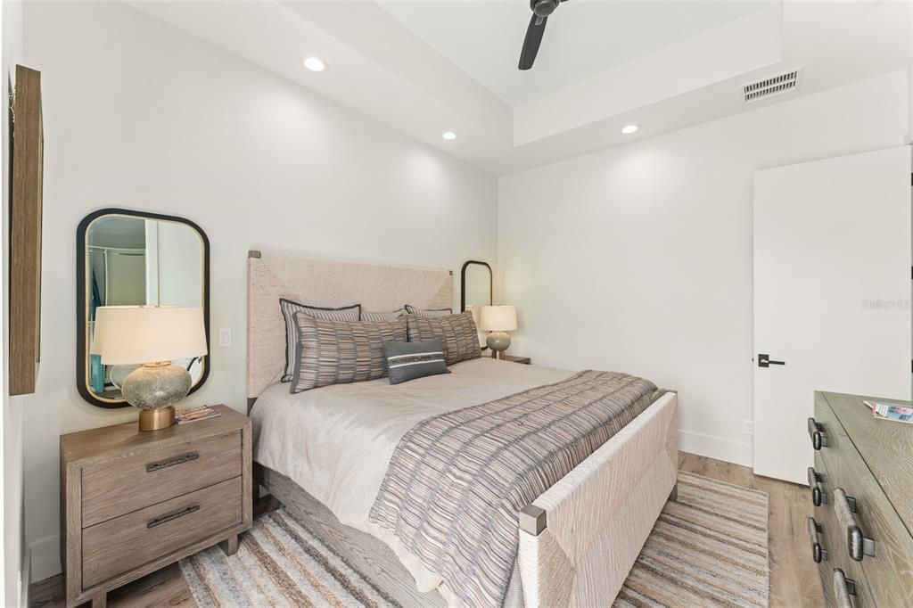 待售: $665,474 (1 贝兹, 1 浴室, 1401 平方英尺)