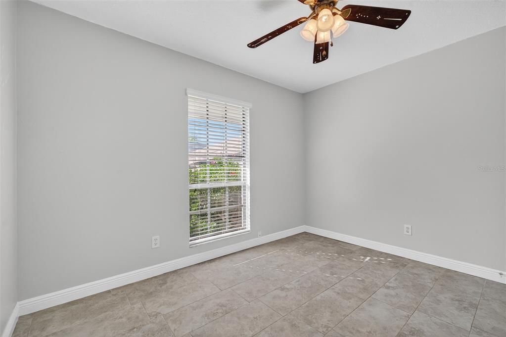 For Sale: $265,000 (2 beds, 2 baths, 1060 Square Feet)