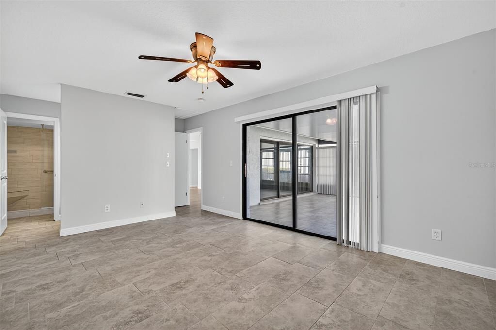 For Sale: $265,000 (2 beds, 2 baths, 1060 Square Feet)