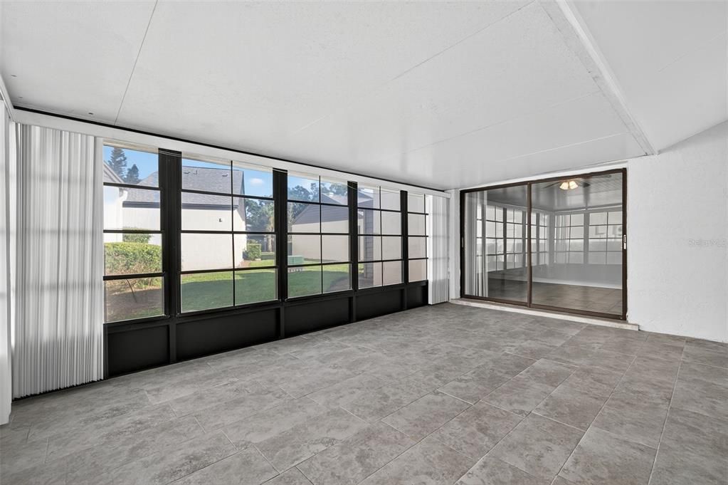 For Sale: $265,000 (2 beds, 2 baths, 1060 Square Feet)