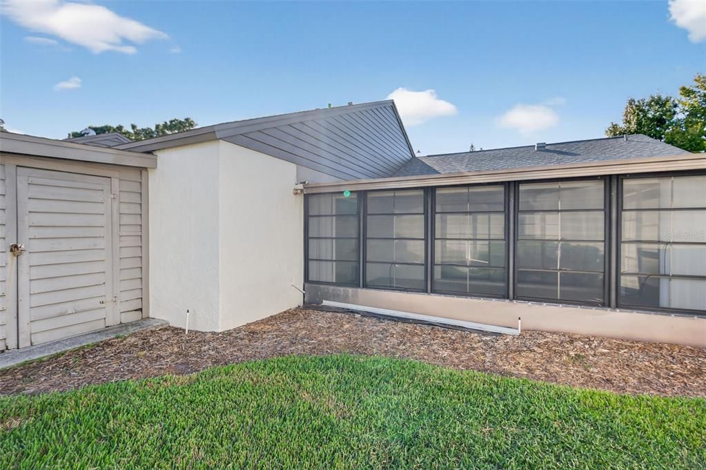 For Sale: $265,000 (2 beds, 2 baths, 1060 Square Feet)