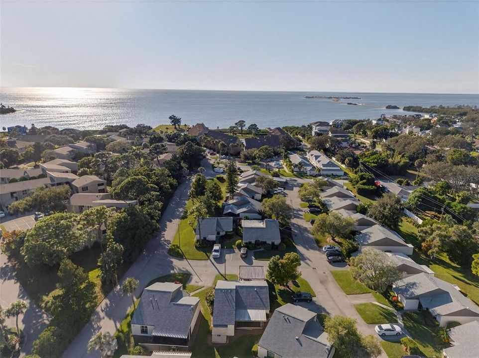 For Sale: $265,000 (2 beds, 2 baths, 1060 Square Feet)