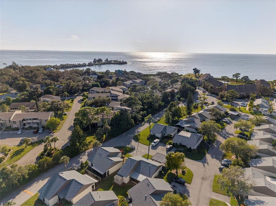 For Sale: $265,000 (2 beds, 2 baths, 1060 Square Feet)