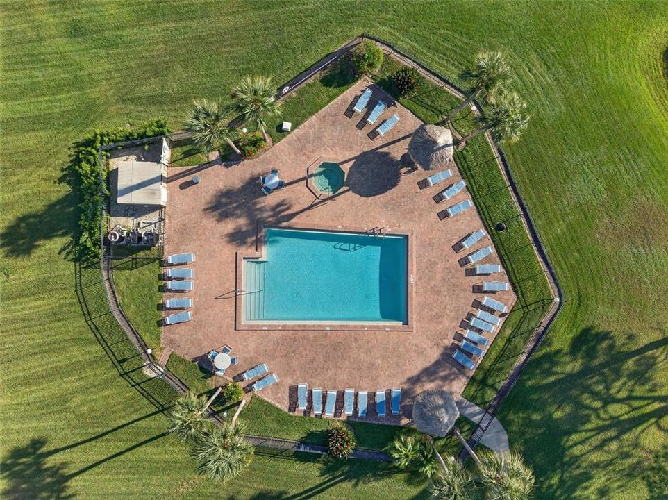 For Sale: $265,000 (2 beds, 2 baths, 1060 Square Feet)