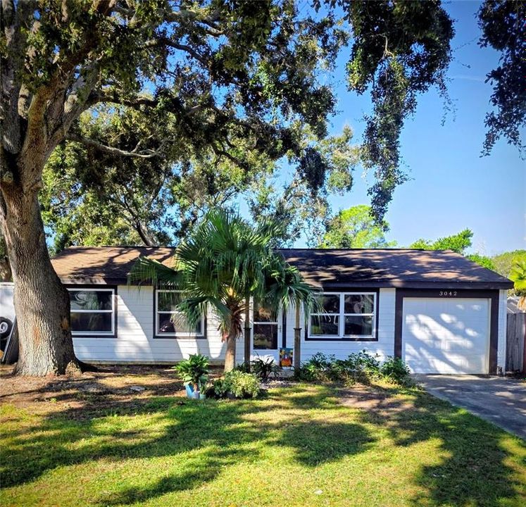 For Sale: $369,000 (3 beds, 2 baths, 1184 Square Feet)