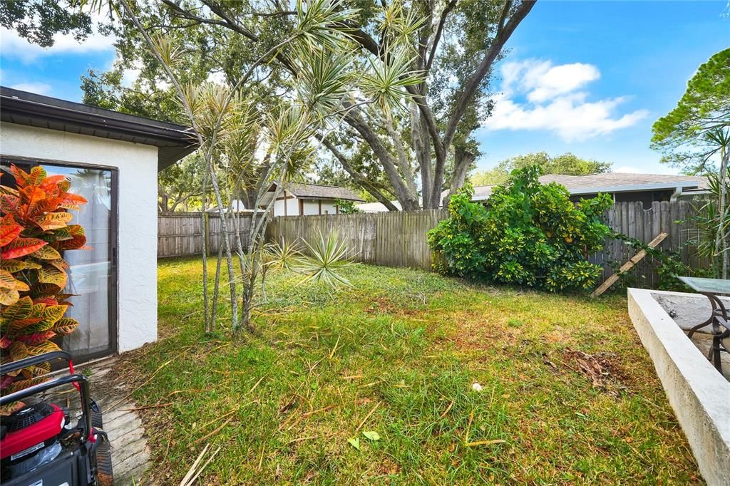 For Sale: $369,000 (3 beds, 2 baths, 1184 Square Feet)