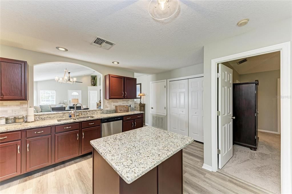 For Sale: $435,000 (3 beds, 2 baths, 1506 Square Feet)