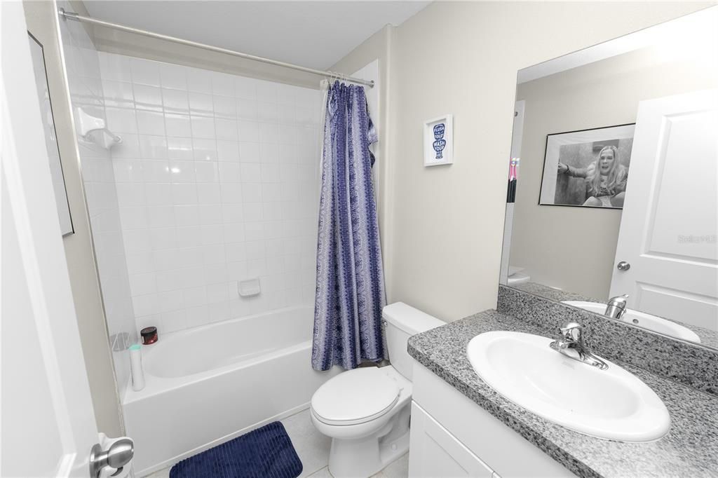 For Sale: $449,900 (5 beds, 3 baths, 2492 Square Feet)