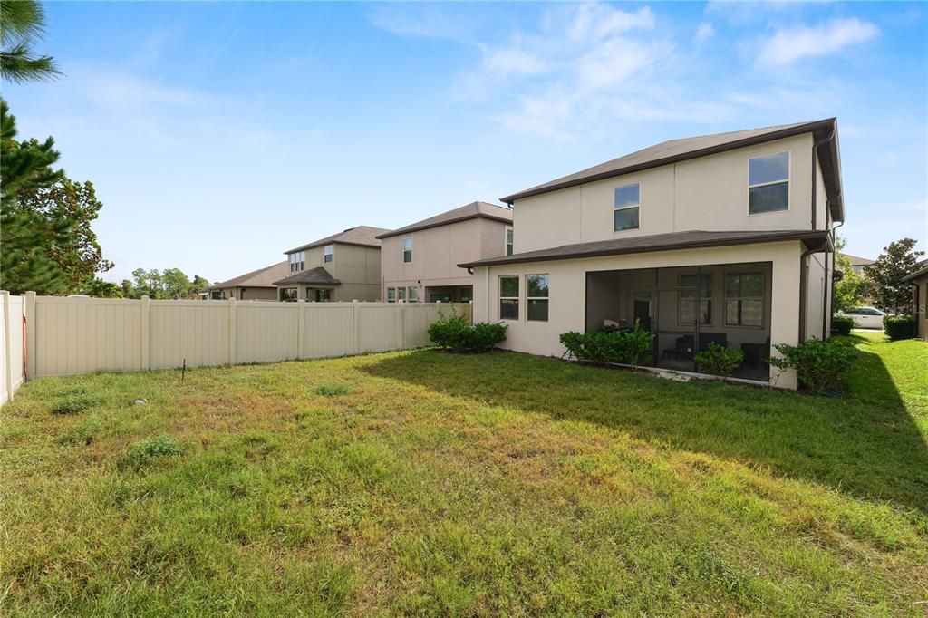 For Sale: $449,900 (5 beds, 3 baths, 2492 Square Feet)