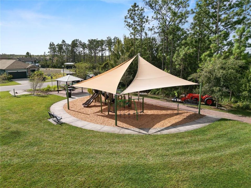 For Sale: $449,900 (5 beds, 3 baths, 2492 Square Feet)