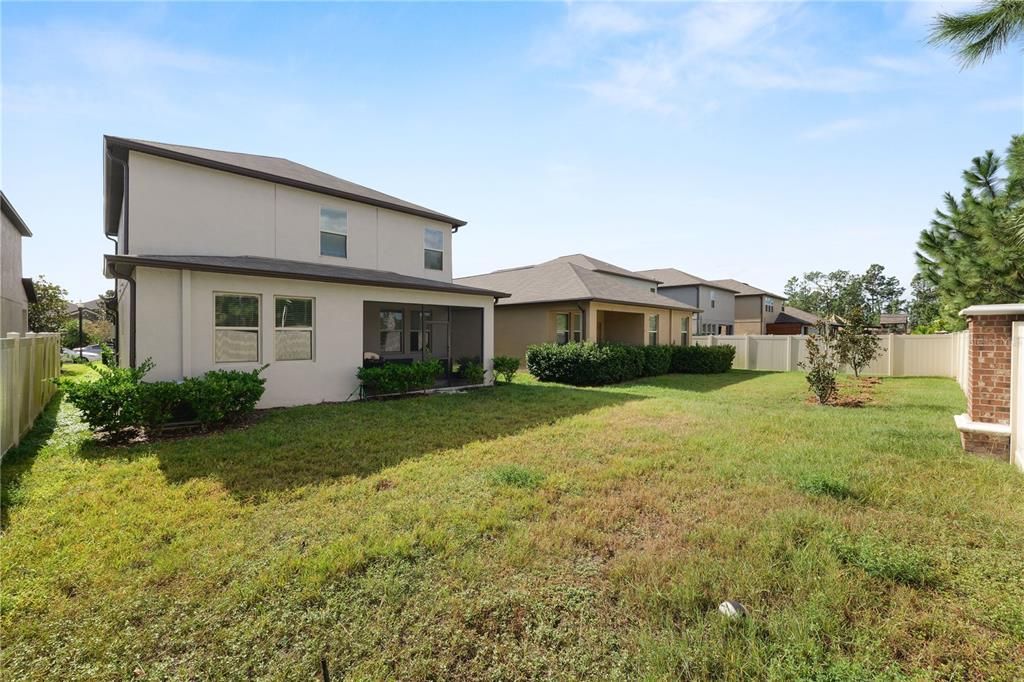 For Sale: $449,900 (5 beds, 3 baths, 2492 Square Feet)