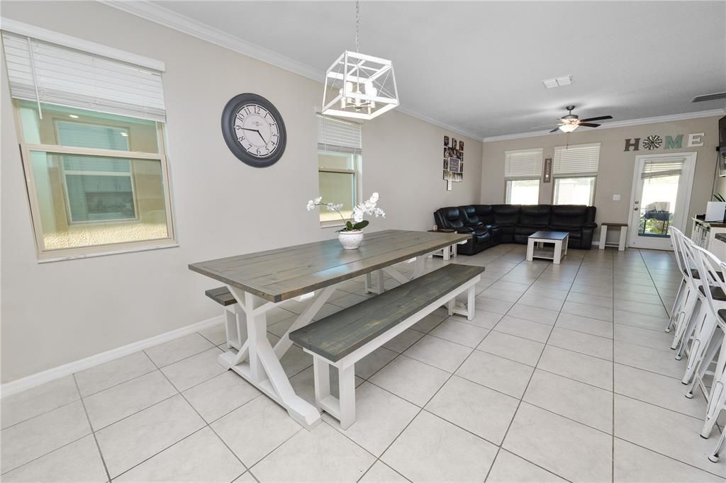 For Sale: $449,900 (5 beds, 3 baths, 2492 Square Feet)