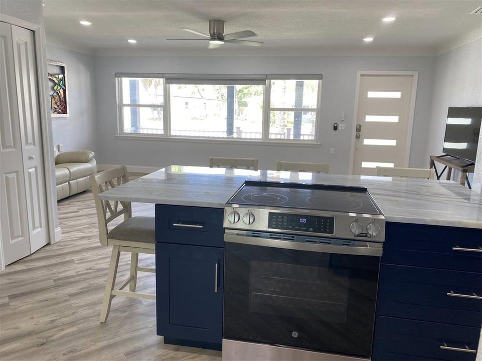 На продажу: $599,000 (3 спален, 2 ванн, 1397 Квадратных фут)