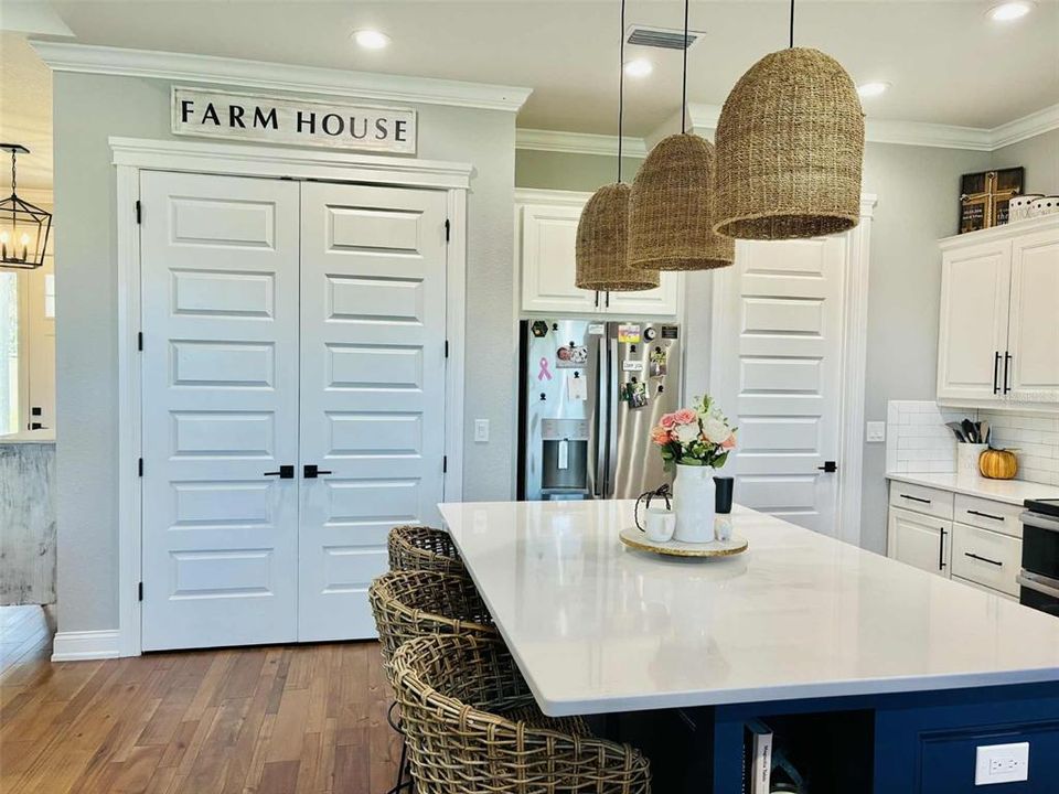 Active With Contract: $999,000 (4 beds, 2 baths, 2255 Square Feet)