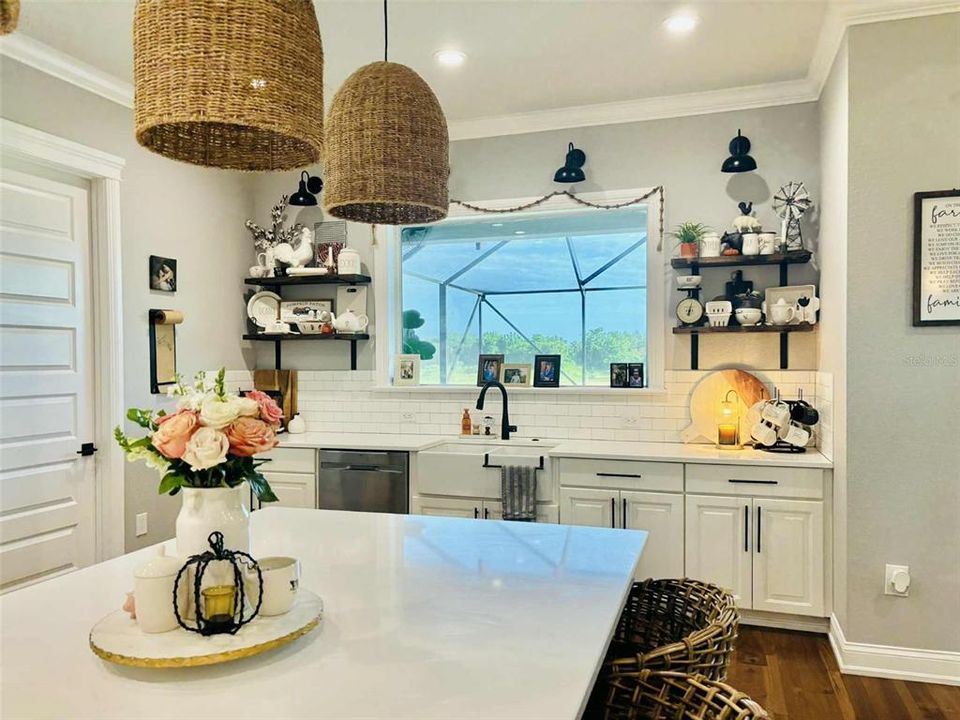 Active With Contract: $999,000 (4 beds, 2 baths, 2255 Square Feet)