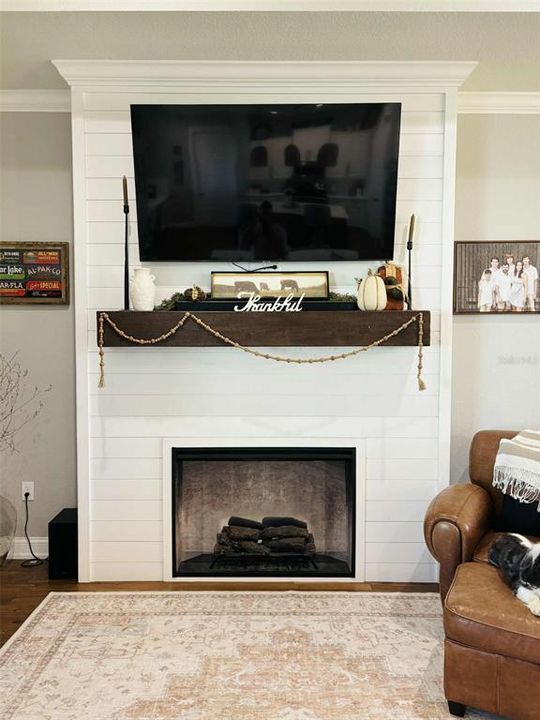 Active With Contract: $999,000 (4 beds, 2 baths, 2255 Square Feet)