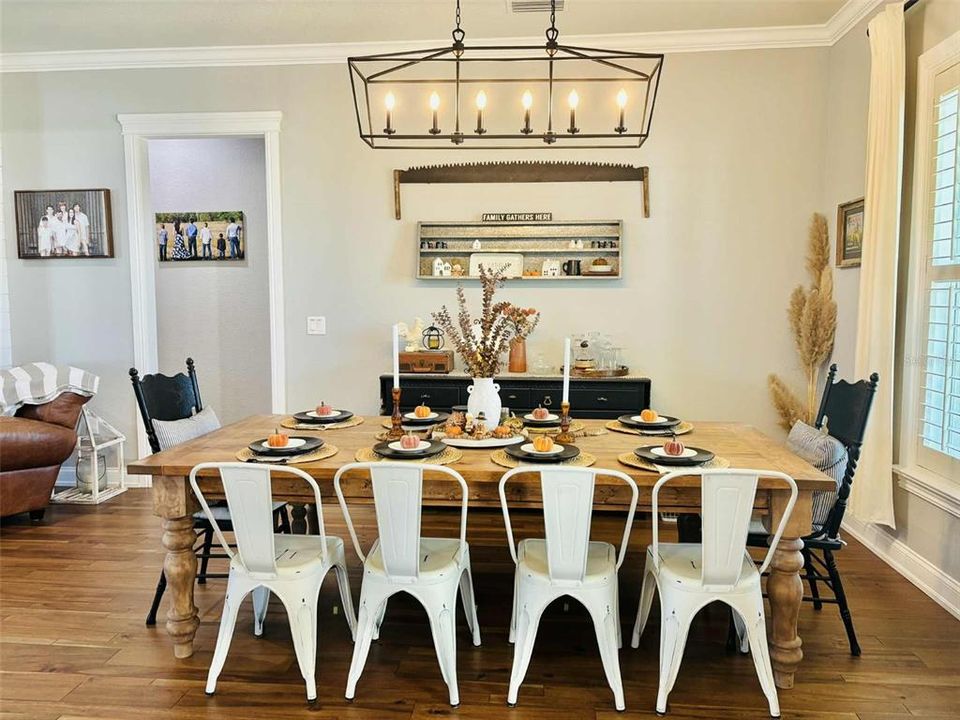 Active With Contract: $999,000 (4 beds, 2 baths, 2255 Square Feet)