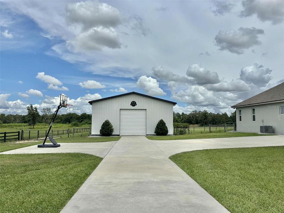 Active With Contract: $999,000 (4 beds, 2 baths, 2255 Square Feet)