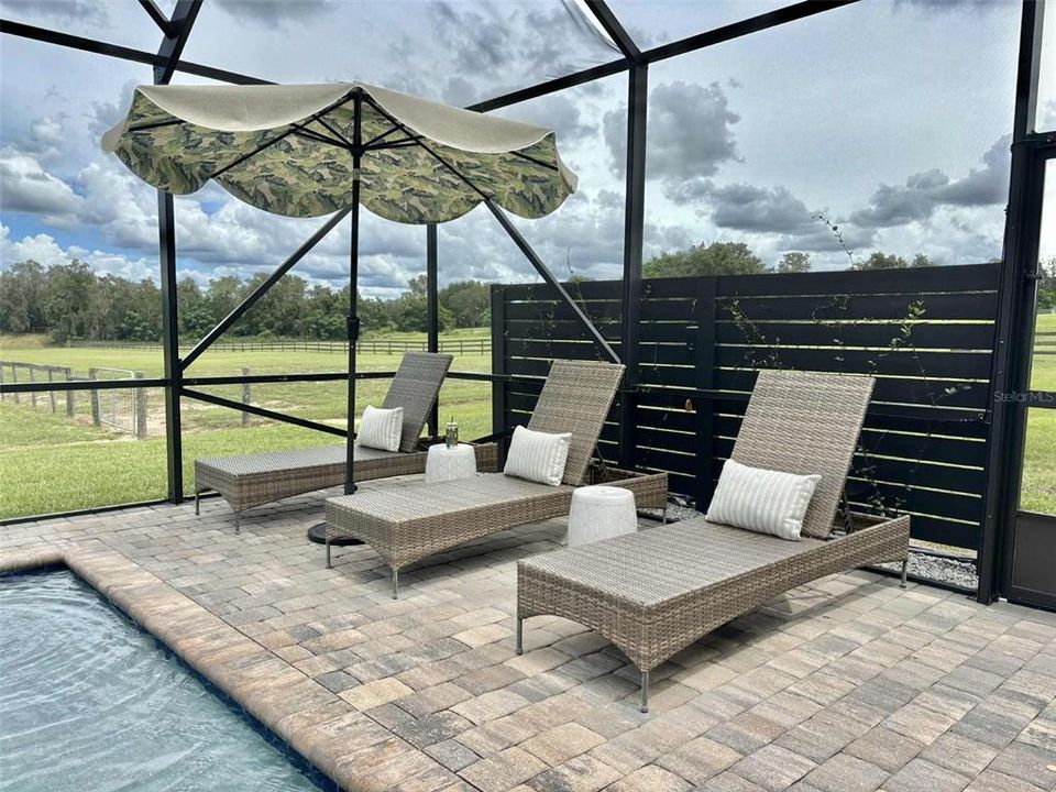 Active With Contract: $999,000 (4 beds, 2 baths, 2255 Square Feet)