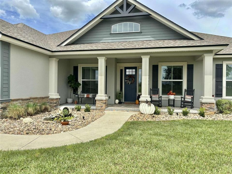 Active With Contract: $999,000 (4 beds, 2 baths, 2255 Square Feet)