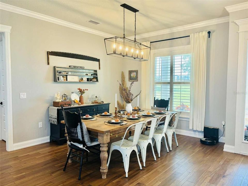 Active With Contract: $999,000 (4 beds, 2 baths, 2255 Square Feet)