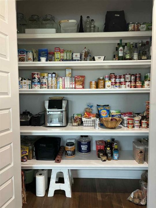 Active With Contract: $999,000 (4 beds, 2 baths, 2255 Square Feet)