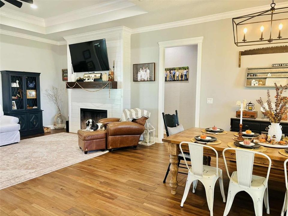 Active With Contract: $999,000 (4 beds, 2 baths, 2255 Square Feet)