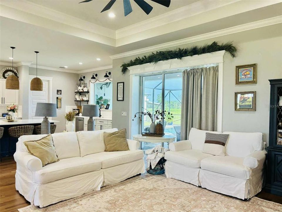 Active With Contract: $999,000 (4 beds, 2 baths, 2255 Square Feet)