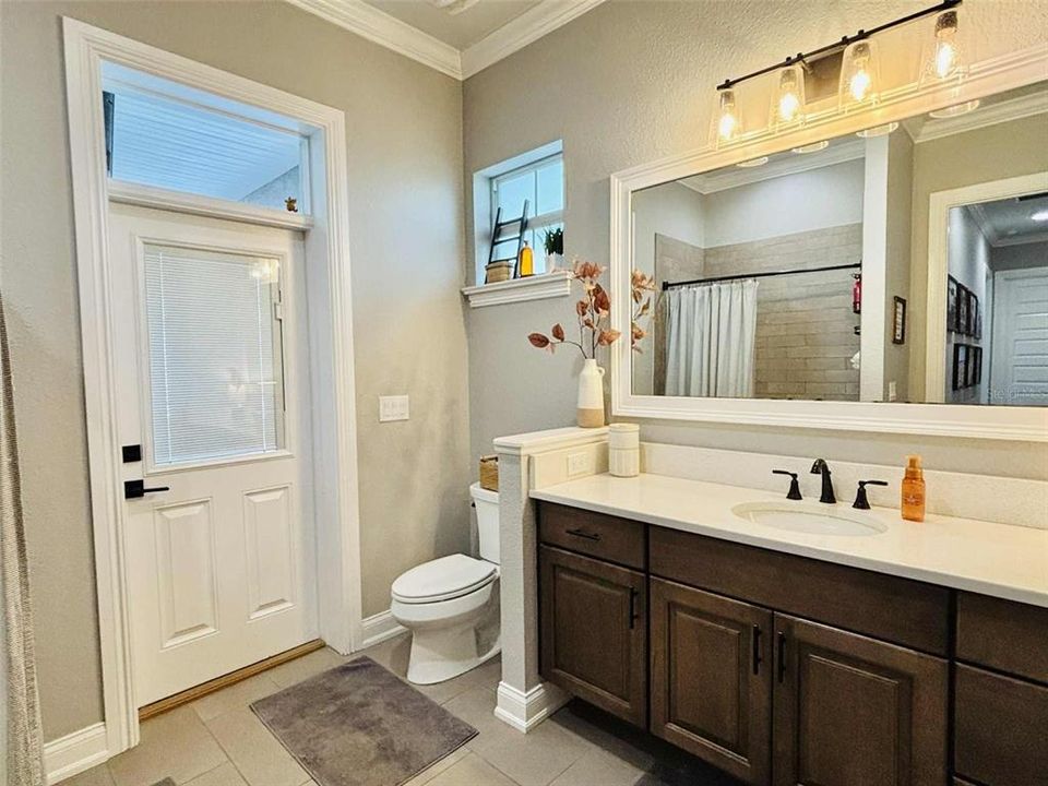 Active With Contract: $999,000 (4 beds, 2 baths, 2255 Square Feet)