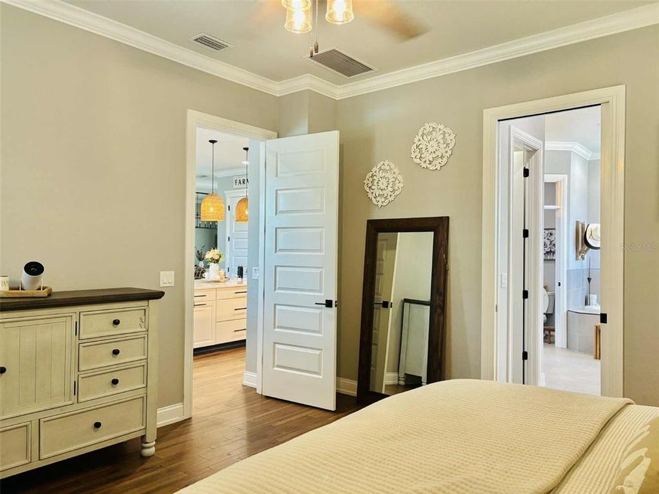 Active With Contract: $999,000 (4 beds, 2 baths, 2255 Square Feet)