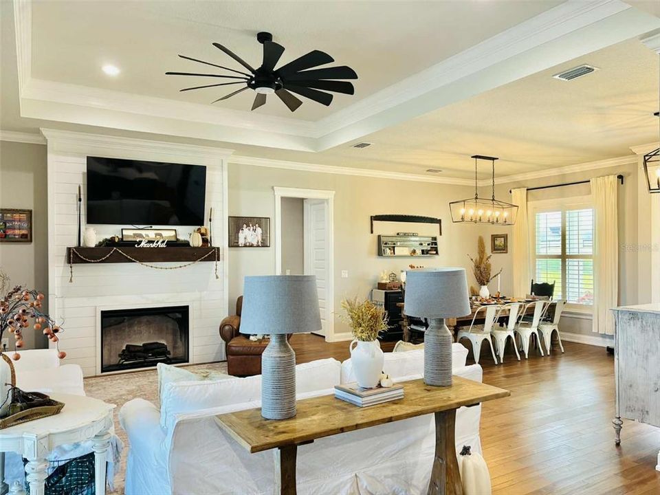 Active With Contract: $999,000 (4 beds, 2 baths, 2255 Square Feet)