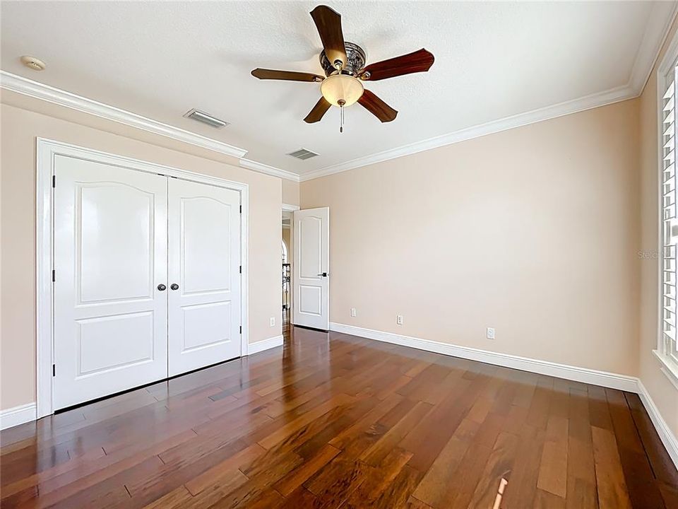 合同活跃: $965,000 (5 贝兹, 5 浴室, 4483 平方英尺)