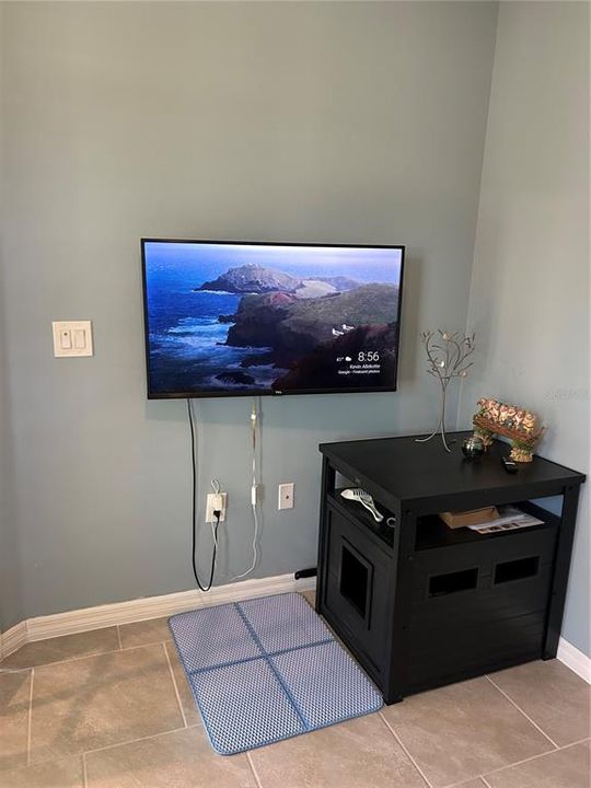 На продажу: $319,999 (2 спален, 2 ванн, 1627 Квадратных фут)