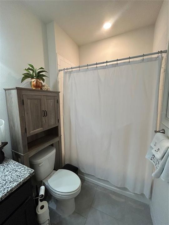 На продажу: $319,999 (2 спален, 2 ванн, 1627 Квадратных фут)