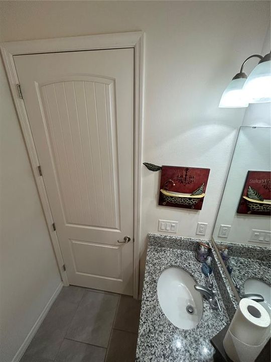 На продажу: $319,999 (2 спален, 2 ванн, 1627 Квадратных фут)