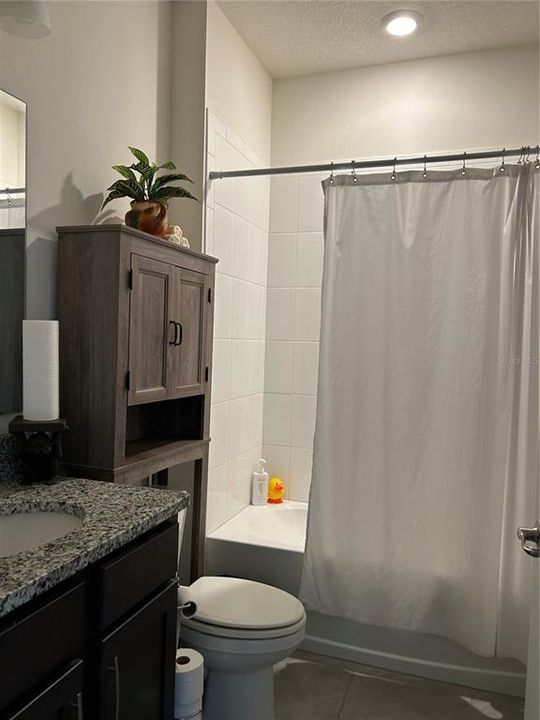 На продажу: $319,999 (2 спален, 2 ванн, 1627 Квадратных фут)